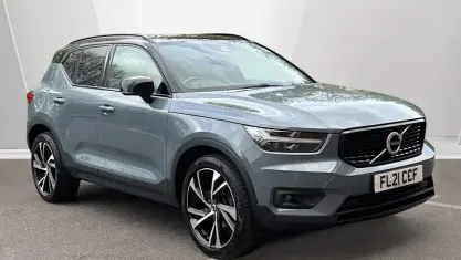 Usado Volvo XC40 R-Design Pro 163 HP (119 kW) 2021 SUV