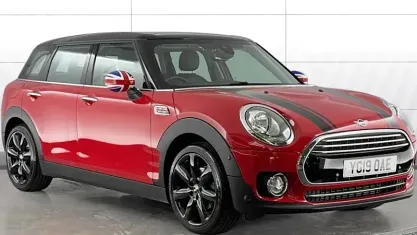 Used Mini Cooper Clubman Exclusive 136 HP (100 kW) 2019 Red Estate