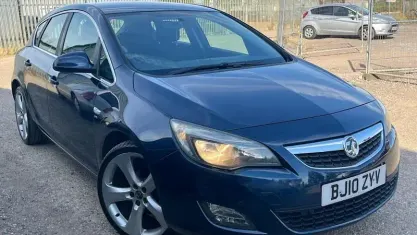 Used Vauxhall Astra SRi 116 HP (85 kW) 2010 Blue Hatchback