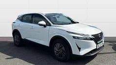 White Used 2022 Nissan Qashqai Acenta Premium SUV | £19,323 (Good price)