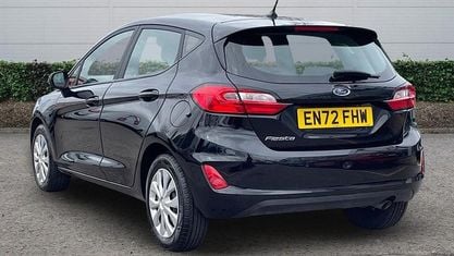 Second-hand Ford Fiesta Trend 101 CP (74 kW) 2022 Negru Hatchback