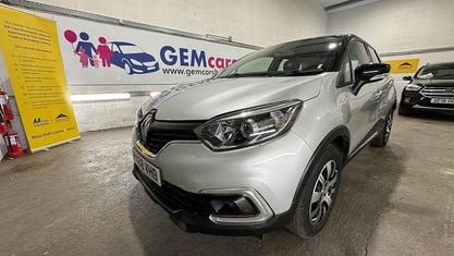 Używany Renault Captur Play 90 KM (66 kW) 2018 Srebrny SUV