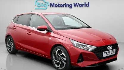 Used Hyundai i20 Premium 101 HP (74 kW) 2023 Red Hatchback