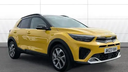 Used Kia Stonic GT-Line S 120 HP (88 kW) 2023 Yellow SUV
