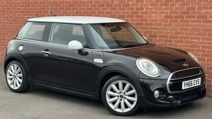 Used Mini Cooper S Hatch 170 HP (125 kW) 2017 Black Hatchback