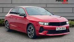 Red Used 2024 Vauxhall Astra Ultimate Hatchback | £19,490 (Fair price)