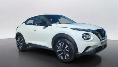 Usado Nissan Juke Acenta 114 HP (83 kW) 2023 Branco SUV