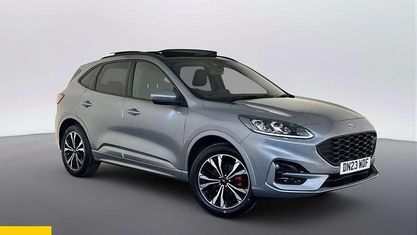 Używany Ford Kuga ST-Line X 225 KM (165 kW) 2023 Srebrny SUV