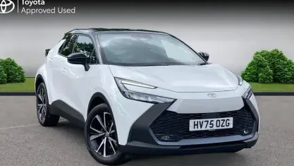 Used Toyota C-HR Design 223 HP (164 kW) 2025 Pure white bitone SUV