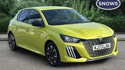 Used Peugeot 208 Allure 101 HP (74 kW) 2024 Hatchback