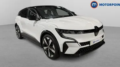 Used Renault Megane E-Tech Komfort 160 kW (218 HP) 2024 White/black Hatchback