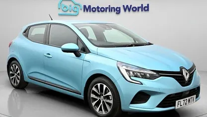 Used Renault Clio V Iconic 140 HP (102 kW) 2022 Blue Hatchback