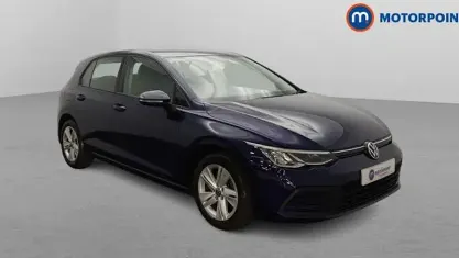 Used VW Golf VIII Life 131 HP (96 kW) 2024 Blue Hatchback