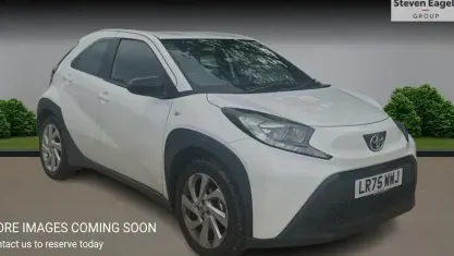 Used Toyota Aygo X PURE 72 HP (52 kW) 2025 SUV