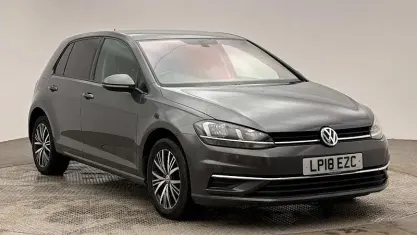 Used VW Golf VII SE 125 HP (91 kW) 2018 Hatchback