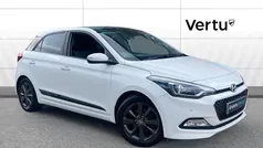 White Used 2016 Hyundai i20 Premium SE Hatchback | £7,401 (Fair price)