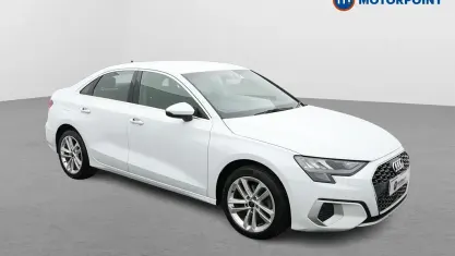 Begagnad Audi A3 Sport 150 HK (110 kW) 2023 Vit Sedan