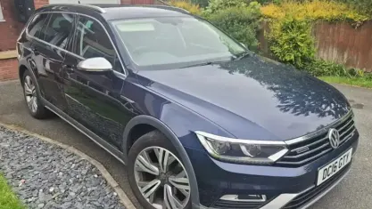 Used VW Passat 150 HP (110 kW) 2016 Blue Estate