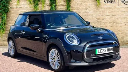Used Mini Cooper Level 2 135 kW (184 HP) 2023 Hatchback