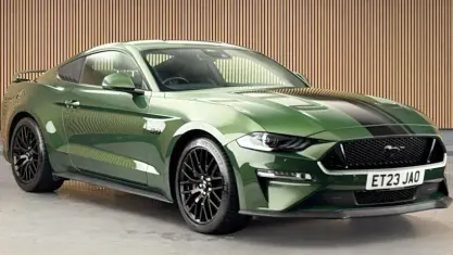 Used Ford Mustang GT 450 HP (330 kW) 2022 Green Coupe