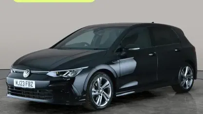 Usado VW Golf VIII R-line 150 HP (110 kW) 2023 Preto Citadino