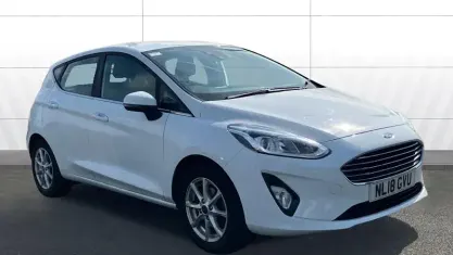 Used Ford Fiesta Zetec 101 HP (74 kW) 2018 White Hatchback