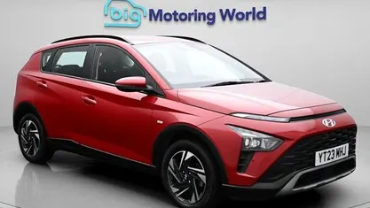 Begagnad Hyundai Bayon SE 101 HK (74 kW) 2023 Röd SUV