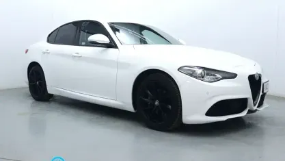 Usado Alfa Romeo Giulia Sprint 280 HP (205 kW) 2021 Sedan