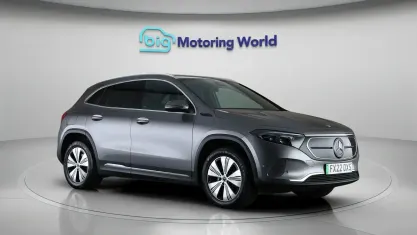 Begagnad Mercedes EQA250 139 kW (190 HK) 2022 Grå SUV