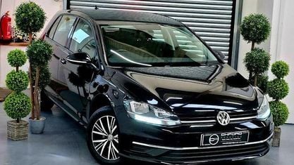 Second-hand VW Golf VII SE 125 CP (91 kW) 2018 Negru Hatchback