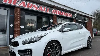 Used Kia ProCeed GT 204 HP (150 kW) 2015 White Hatchback
