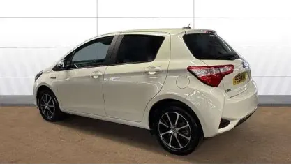 Second-hand Toyota Yaris Hybrid 101 CP (74 kW) 2018 Hatchback