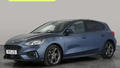 Usado Ford Focus ST-Line 125 CV (91 kW) 2021 Azul Utilitario