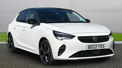 Second-hand Vauxhall Corsa Edition 75 CP (55 kW) 2022 Alb Hatchback