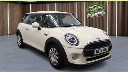 Used Mini ONE Classic 102 HP (75 kW) 2021 Hatchback