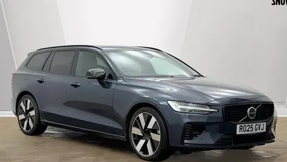 Used Volvo V60 CC Plus 250 HP (183 kW) 2023 Estate