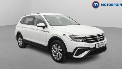 Begagnad VW Tiguan Allspace Life 150 HK (110 kW) 2023 Vit SUV
