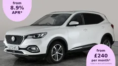 White Used 2022 MG HS Exclusive SUV | £17,435 (Fair price)