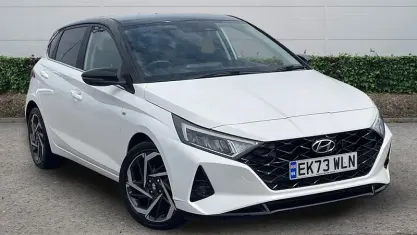 Used Hyundai i20 Ultimate 101 HP (74 kW) 2023 White Hatchback