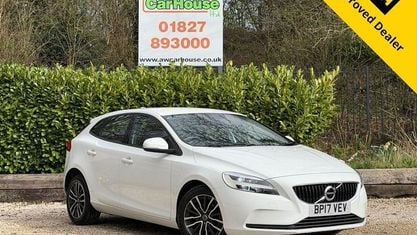 Używany Volvo V40 Momentum 120 KM (88 kW) 2019 Hatchback