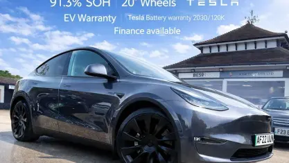 Używany Tesla Model Y Long Range AWD 286 kW (389 KM) 2025 SUV