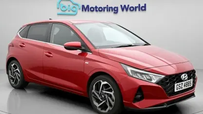 Used Hyundai i20 Premium 101 HP (74 kW) 2022 Red Hatchback