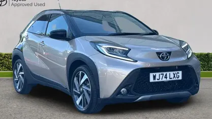 Używany Toyota Aygo X 72 KM (52 kW) 2024 Beżowy SUV