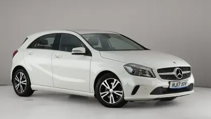 Used Mercedes A160 Executive 102 HP (75 kW) 2017 White Hatchback