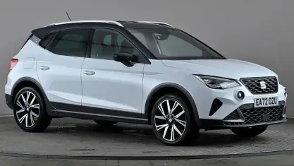 Usado Seat Arona FR 110 HP (80 kW) 2022 Branco SUV