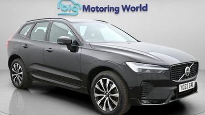 Second-hand Volvo XC60 Plus 250 CP (183 kW) 2023 Negru SUV