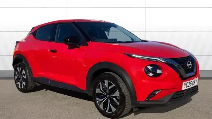 Używany Nissan Juke Acenta Premium 114 KM (83 kW) 2025 Czerwony SUV