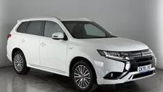 White Used 2020 Mitsubishi Outlander P-HEV Estate | £16,150 (Fair price)