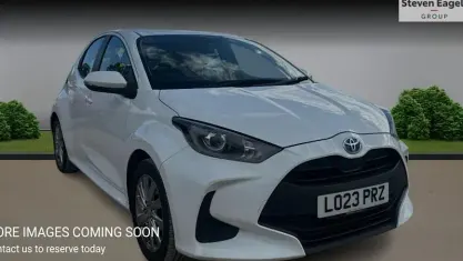Begagnad Toyota Yaris Hybrid 116 HK (85 kW) 2026 Halvkombi