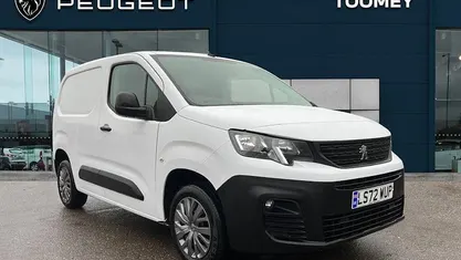 White Used 2022 Peugeot Partner Premium MPV | £11,495 (Fair price)